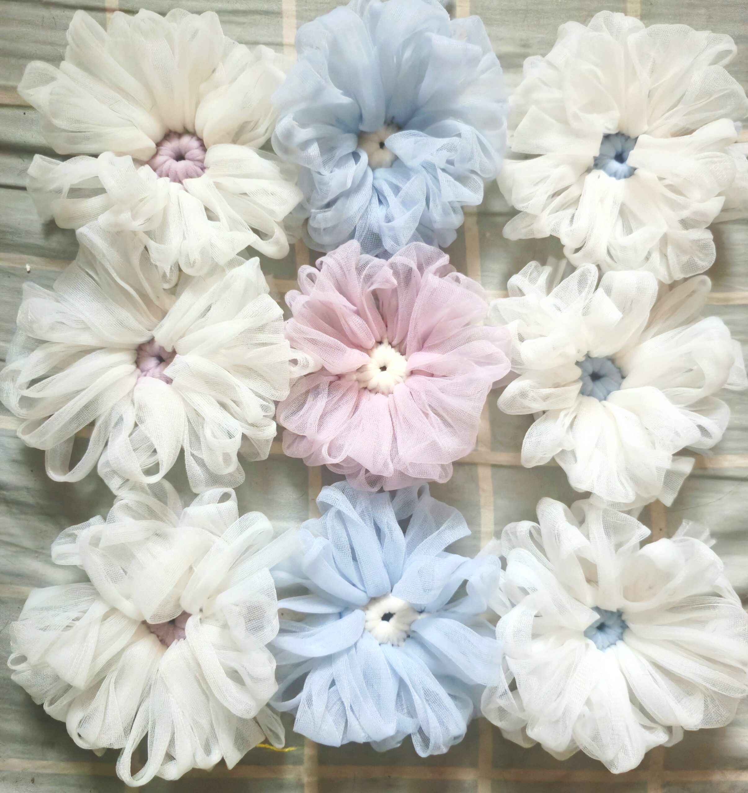 Fairia flowers – Free crochet pattern